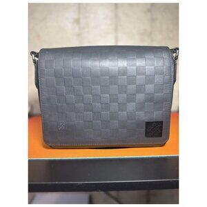 Louis Vuitton District PM in Damier Graphite coated canvas messenger bag